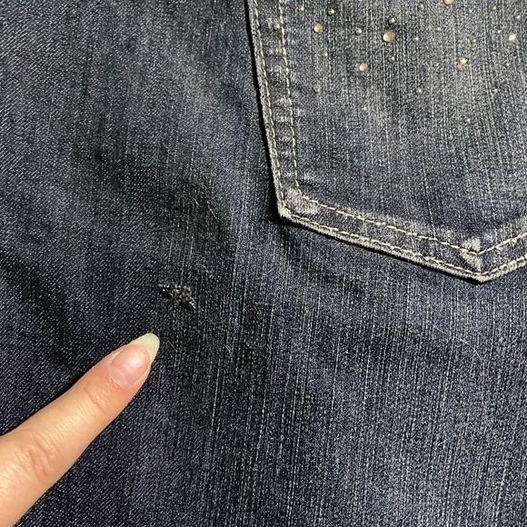 NWOT Rhinestone studded Jean's - Women's - Size: 32 - Picture 12 of 12